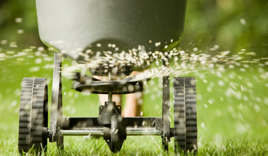 Fertilizing a lawn